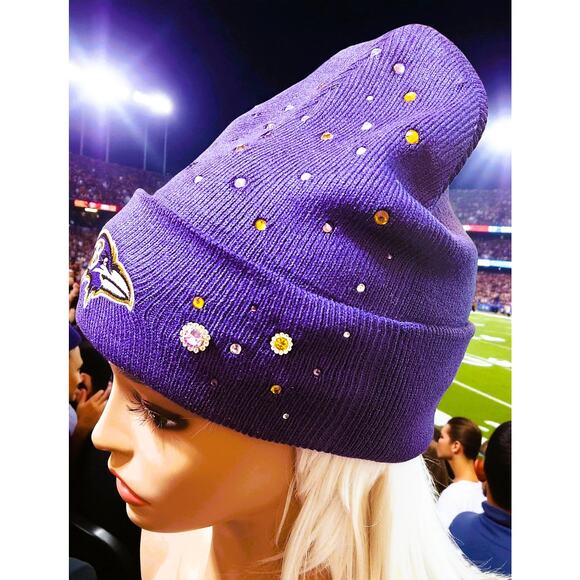 Baltimore Ravens Purple Beanie design with Logo Gold & Purple Rhinestones - Picture 5 of 6